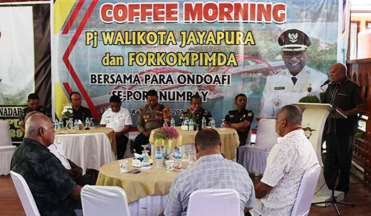 Suasana Coffee Morning Forkopimda bersama para pimpinan Masyarakat Adat (Ondoafi) Port Numbay.