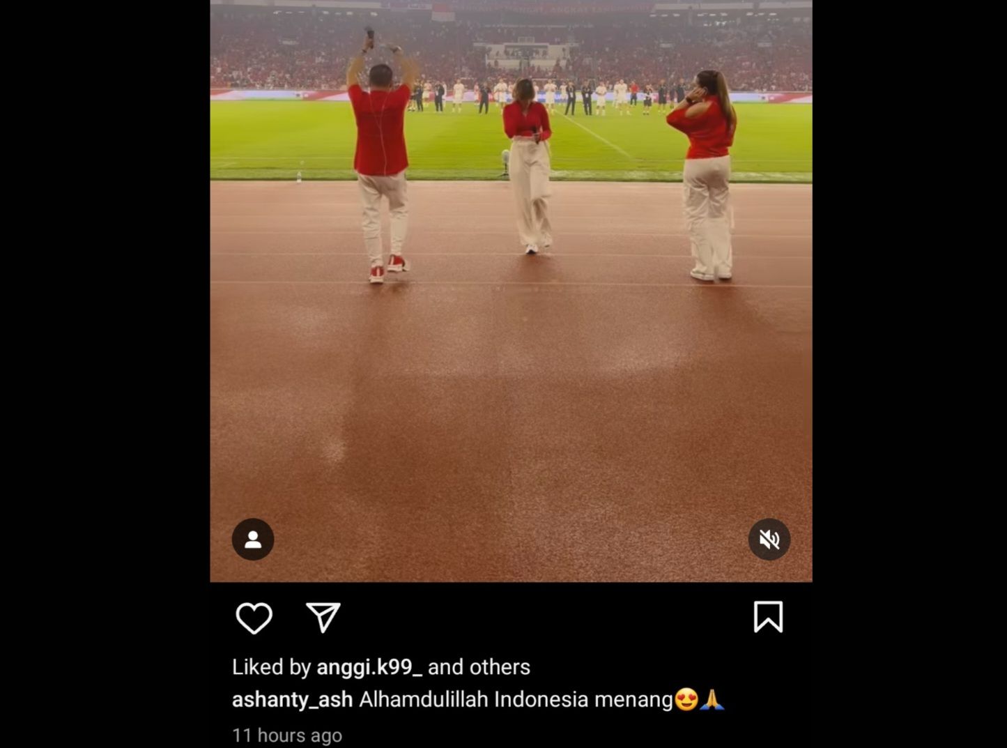 Kolom komentar Instagram Ashanty ditutup setelah mendapat hujatan dari warganet karena dinilai merusak momen sakral Timnas Indonesia saat menang melawan Filipina pada pertandingan babak kualifikasi Piala Dunia 2024. *