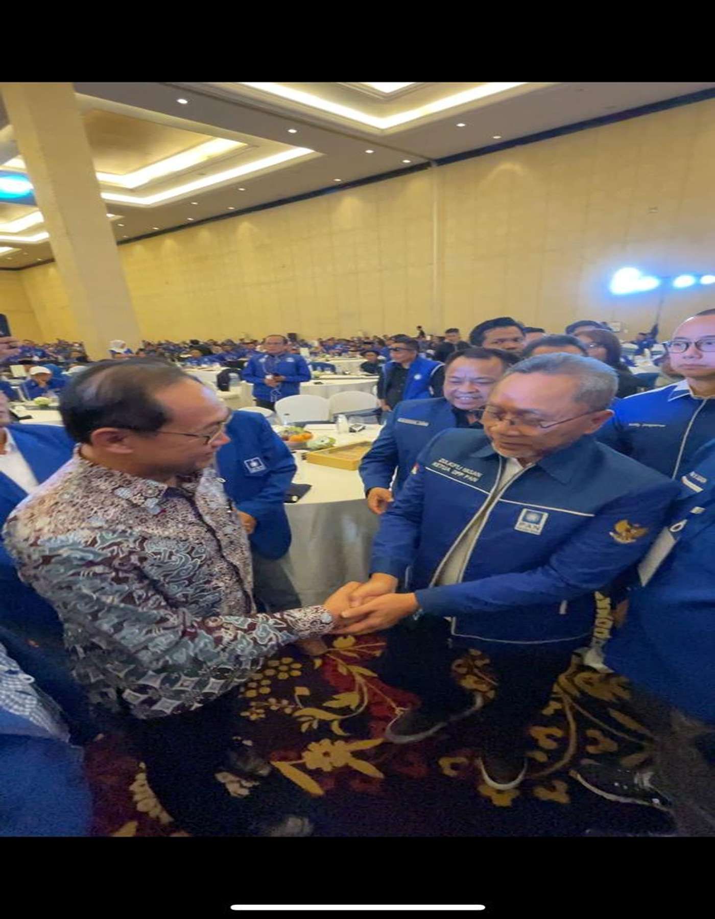 Calon Walikota Bandung Dandan Riza Wardana dan Ketum PAN Zulkifli Hasan