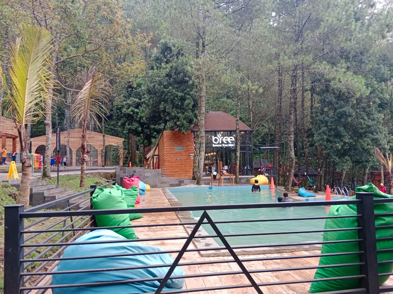 Nimo Jungle Hotspring Ciwidey Bandung Surga Tersembunyi di Tengah Hutan Pinus Jawa Barat
