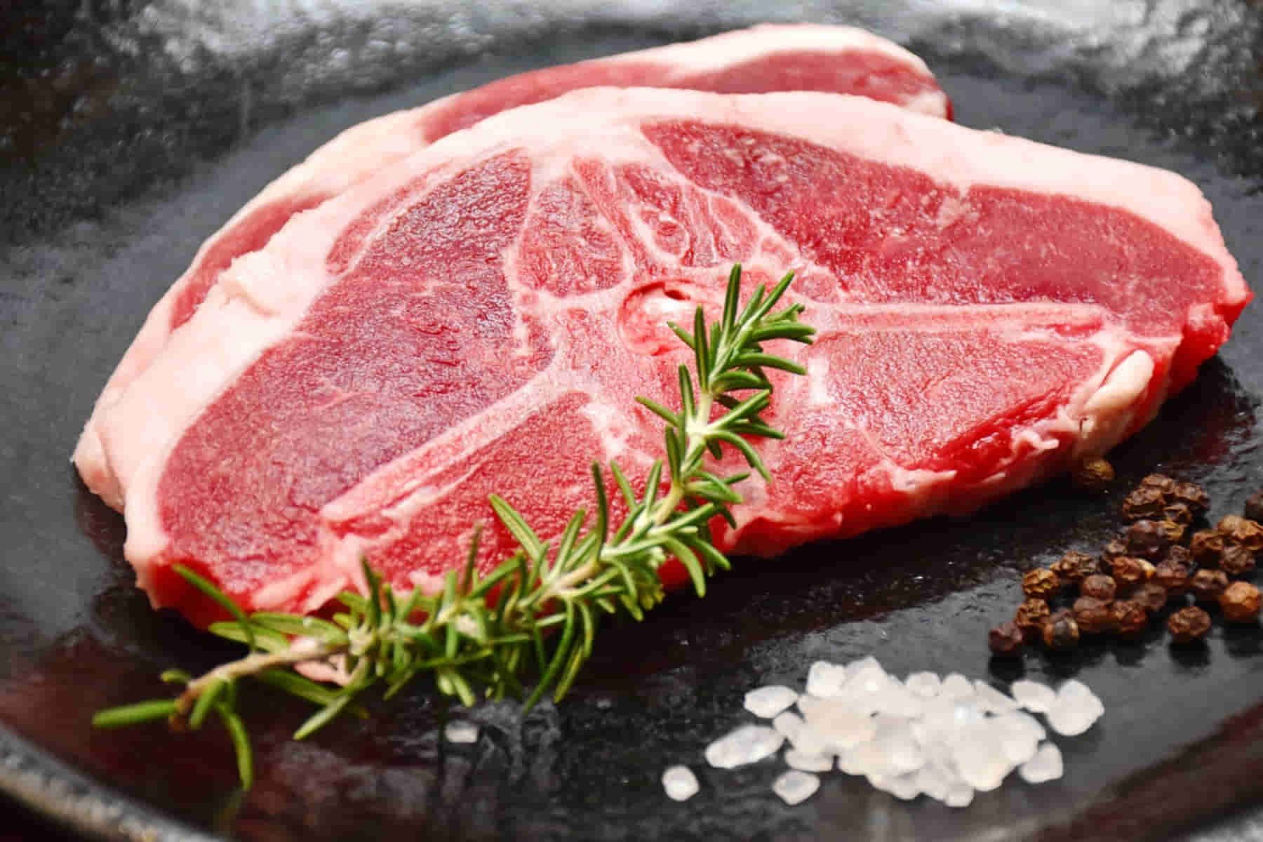 Berikut ini merupakan beberapa tips yang bisa diterapkan dalam mengolah daging kambing agar tidak bau prengus.