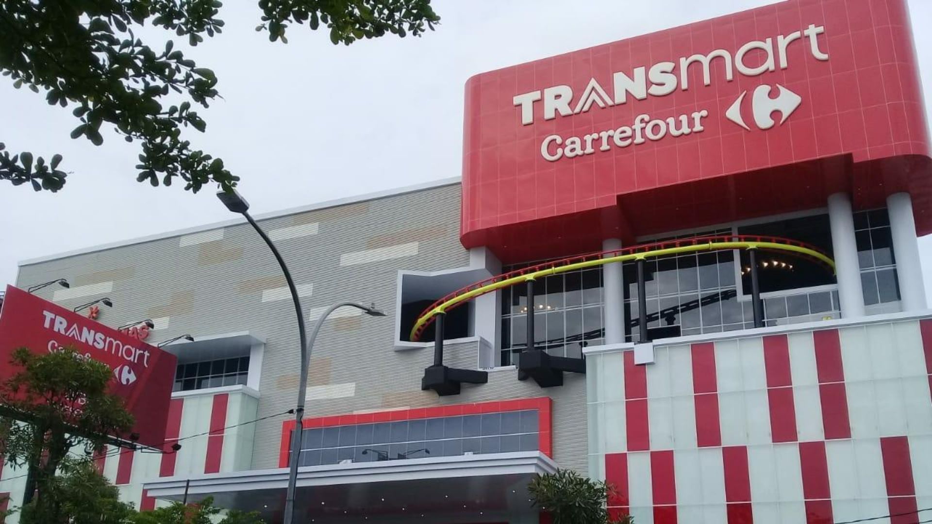 Transmart Cirebon: Belanja dan Hiburan Keluarga dalam Satu Tempat