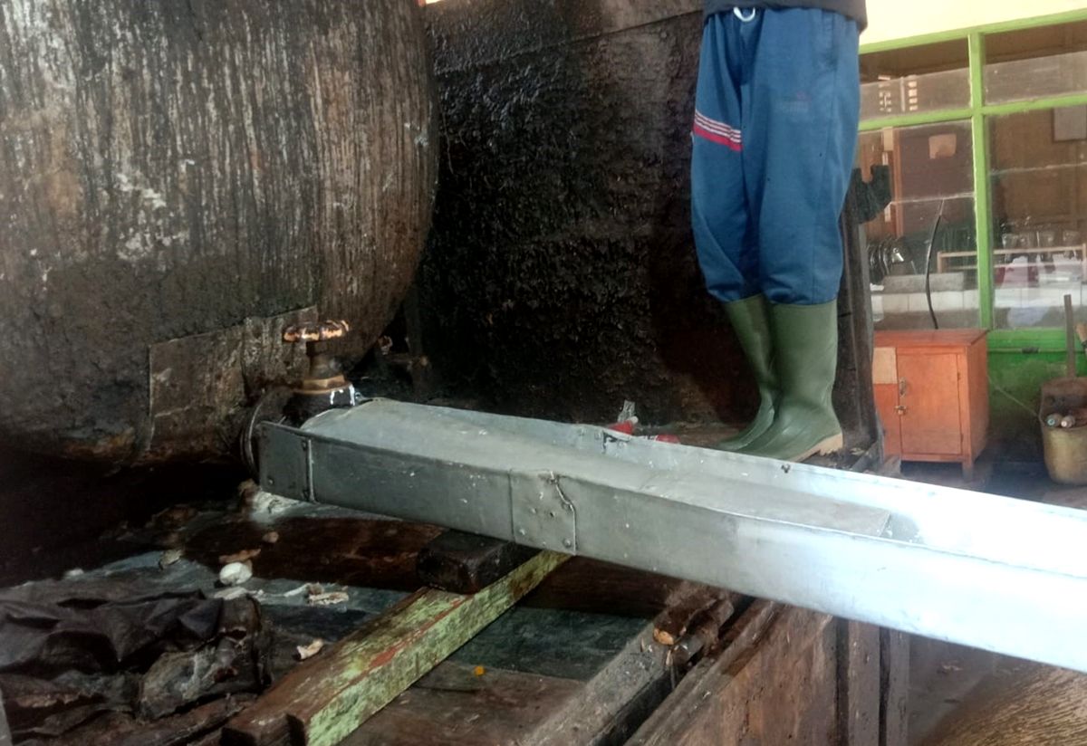 Produksi pengolahan karet di PTPN I Regional 2 pada pabrik karet perkebunan Batulawang, Banjar.