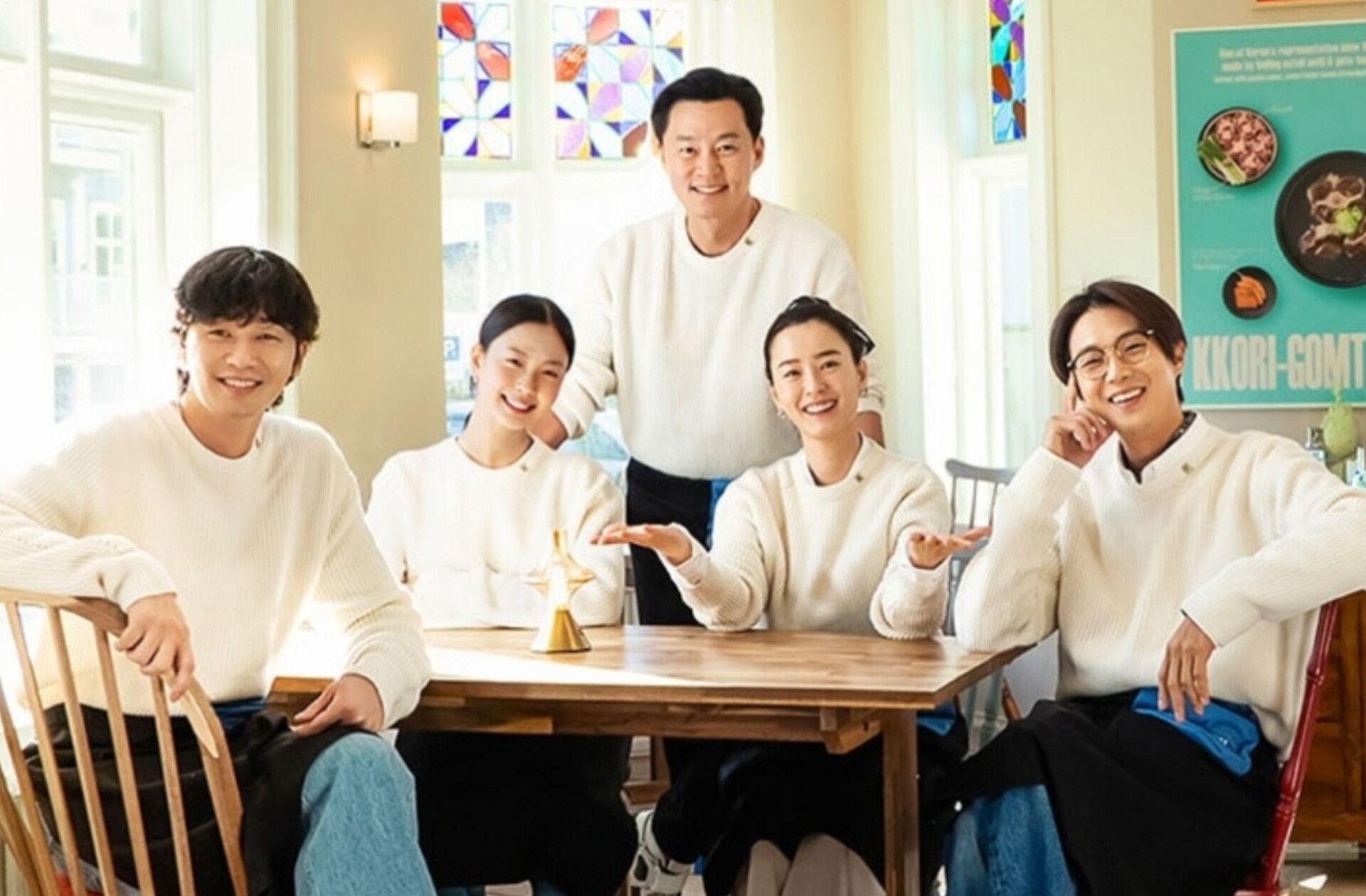 Lee Seo Jin, Choi Woo Shik, Park Seo Joon, Jung Yu Mi, dan Go Min Si Pamer Keahlian Masak di Jinnys Kitchen 2