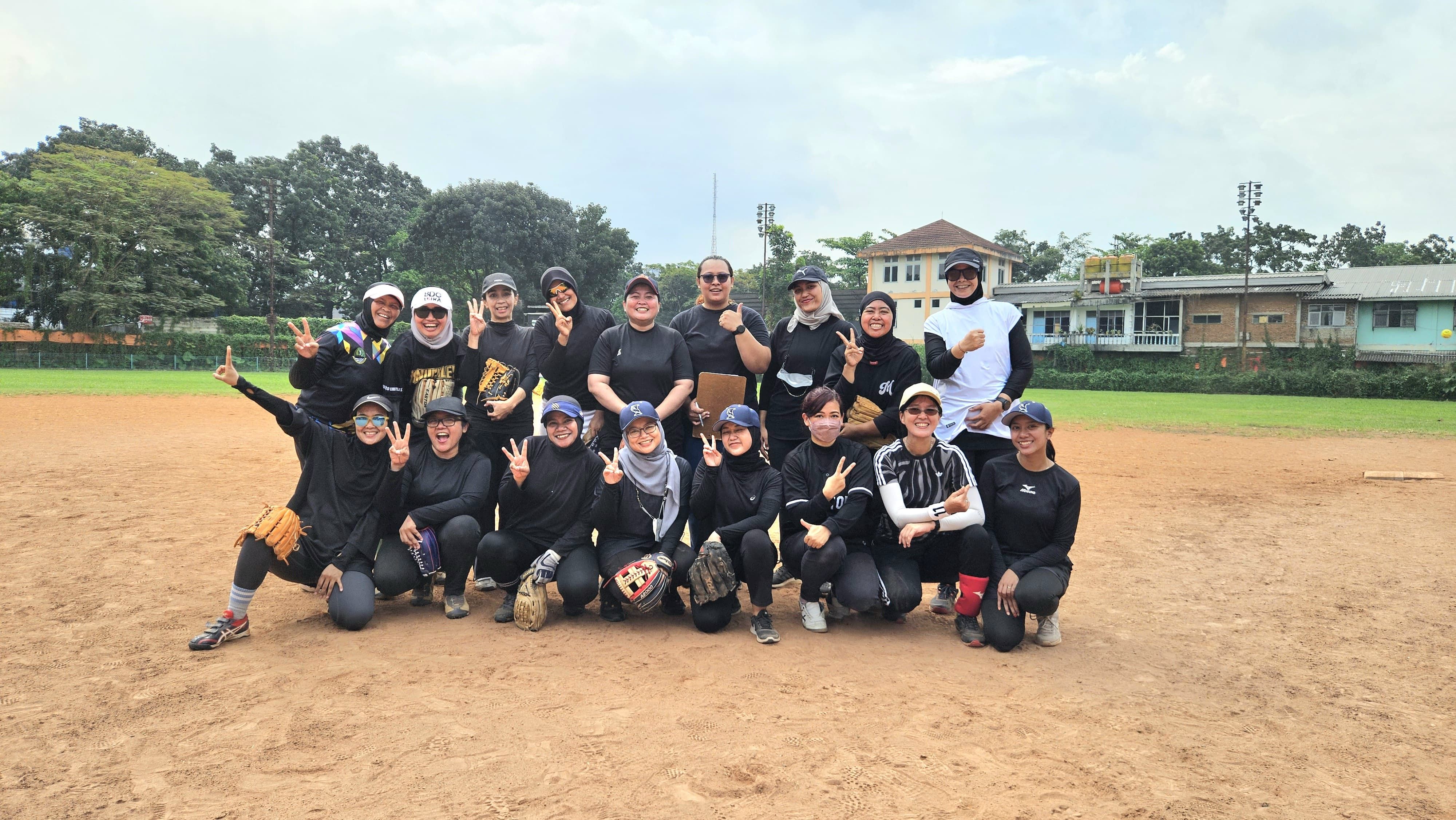 Wanoja: Tim Wanita yang Menyemarakkan Slowpitch Softball Bandung