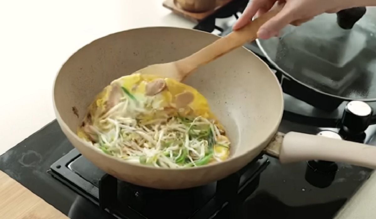 Cara membuat Cripsy Omelette ala Chef Devina Hermawan