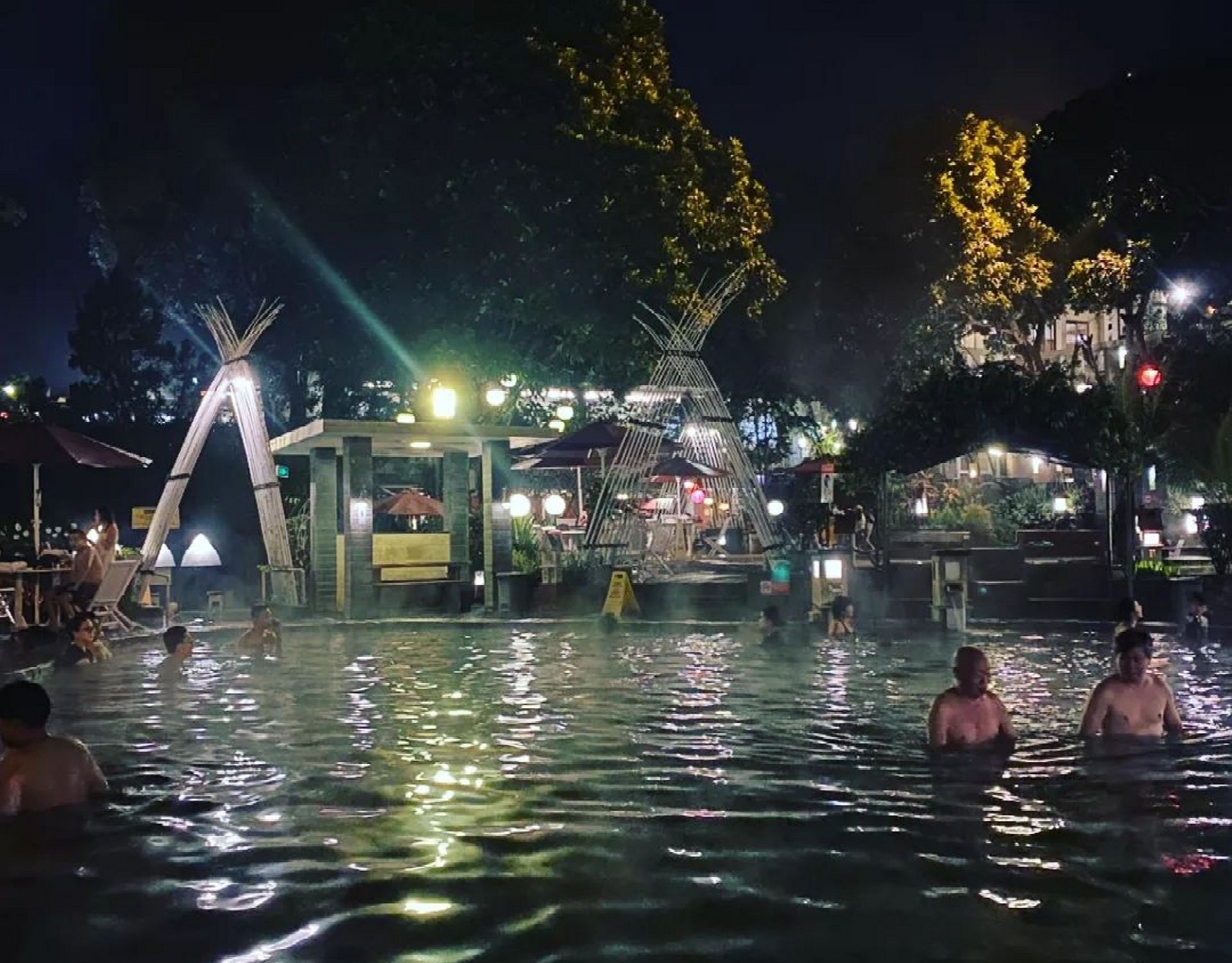 6 Pemandian Air Panas di Bandung Sedang Hits Dikunjungi Wisatawan ...
