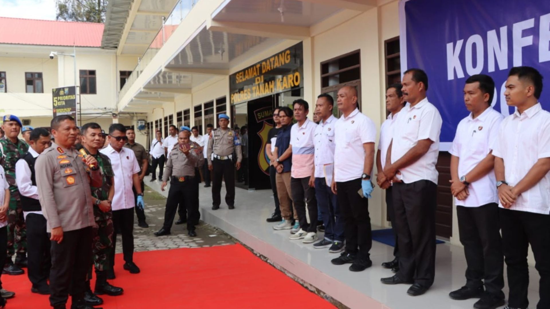 CCTV Ungkap Identitas Eksekutor Pembakaran Rumah Wartawan Rico Sempurna ...