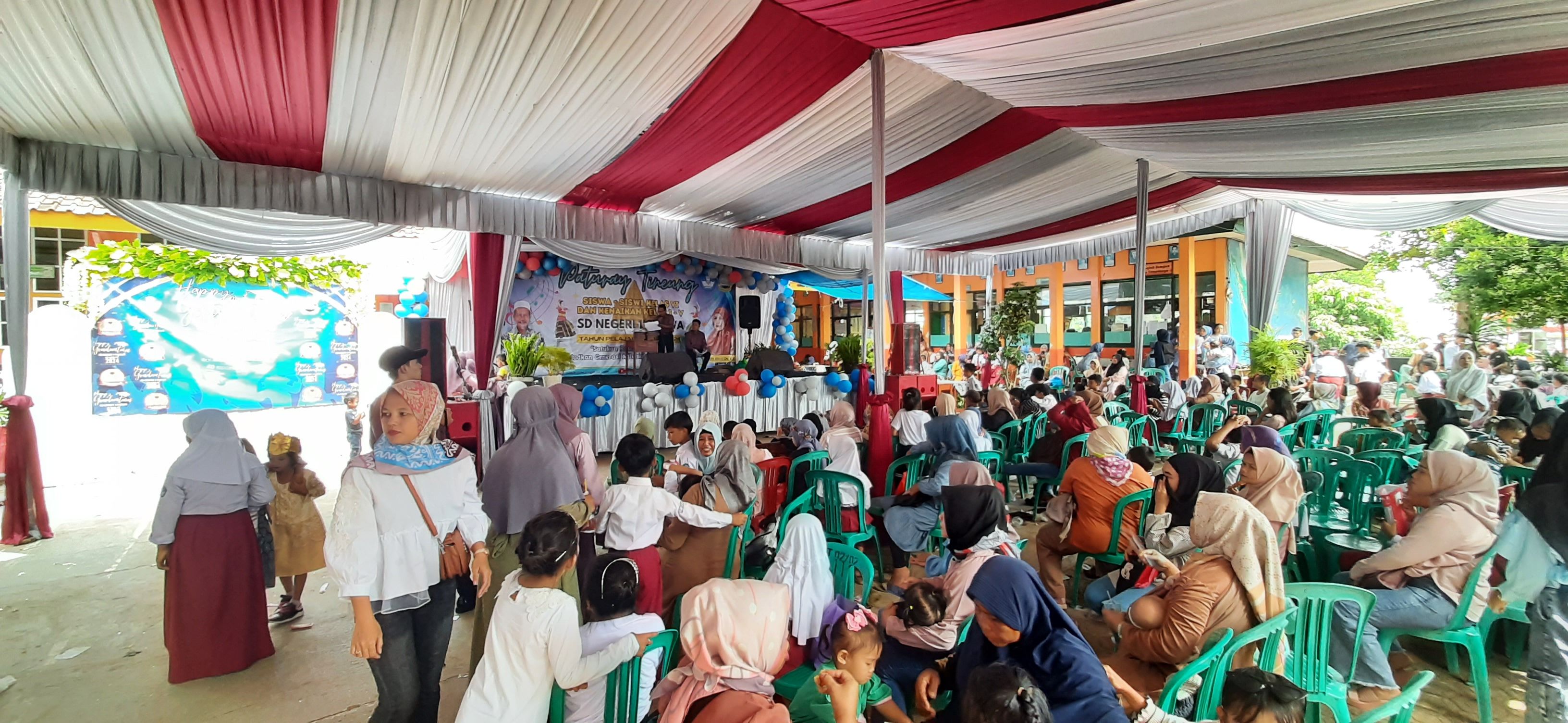 Suasana samen sekolah Dasar Negeri 1 Cijawa, Kampung Cijawa, Desa Sukahaji, Kecamatan Cipeundeuy, Kabupaten Bandung Barat, Selasa, 25 Juni 2024.