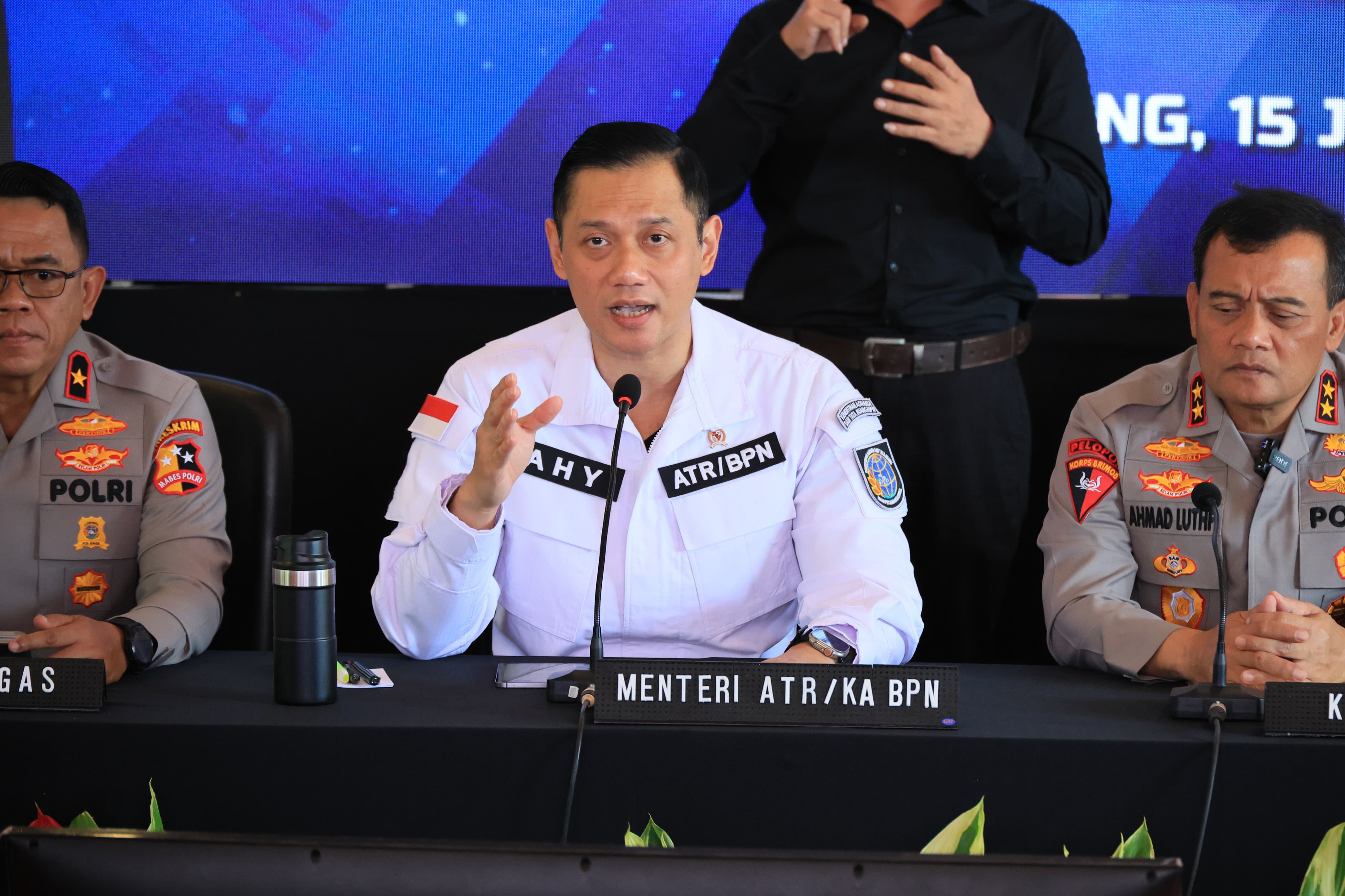 Konferensi pers yang berlangsung di Markas Kepolisian Daerah (Mapolda) Jawa Tengah pada Senin, 15 Juli 2024 yang mengungkap kasus mafia tanah di Jateng.