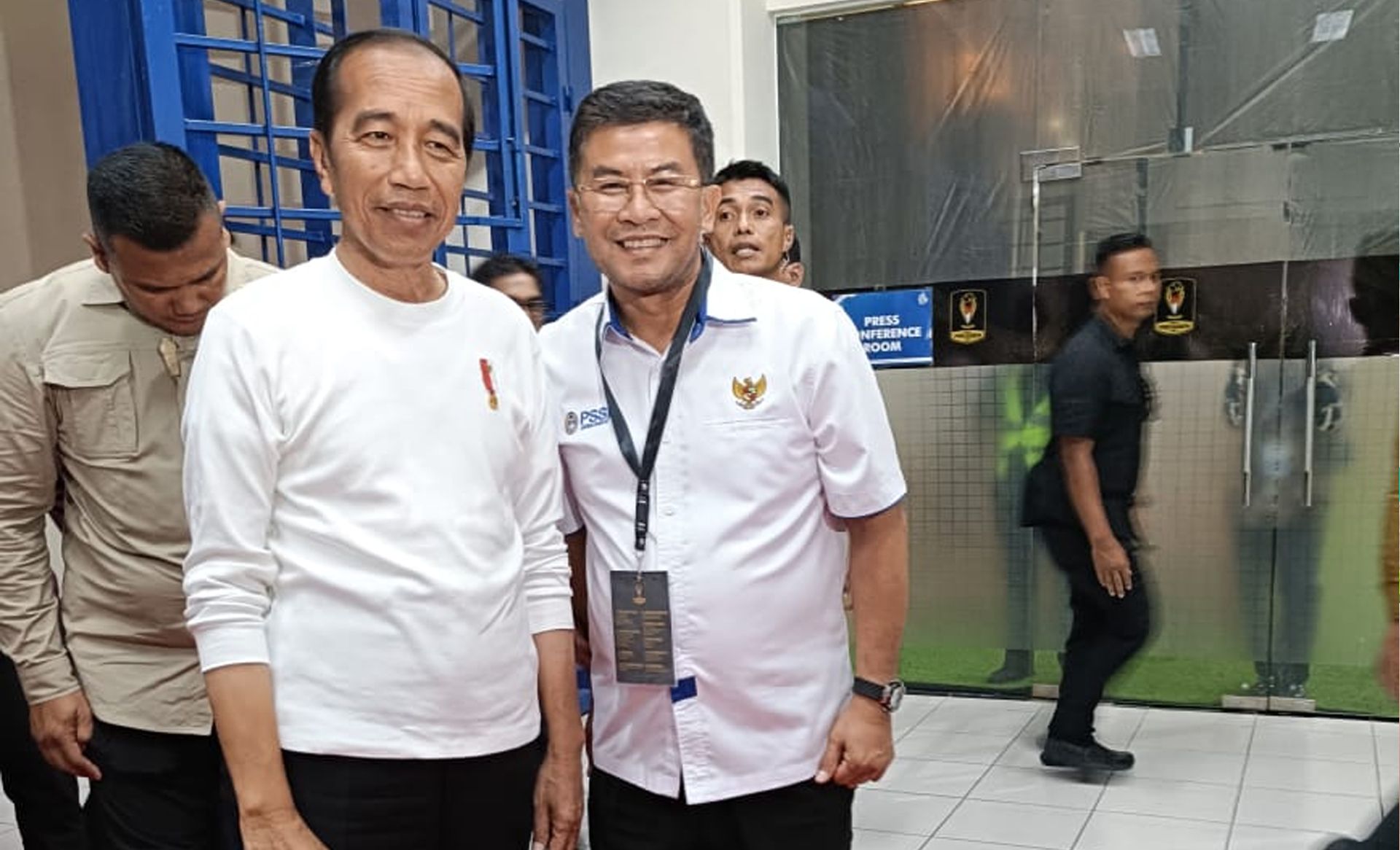 H. Erwan Setiawan bersama Presiden Jokowi di Stadion Si Jalak Harupat Kabupaten Bandung, Jumat 19 Juli 2024