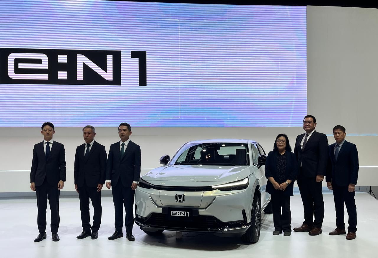 Potret Honda e:N1 di perhelatan Gaikindo Indonesia International Auto Show (GIIAS) 2024 yang berlangsung di ICE BSD City, Tangerang Selatan pada 18 hingga 28 Juli 2024. Pikiran-Rakyat.com/Hani Febriani