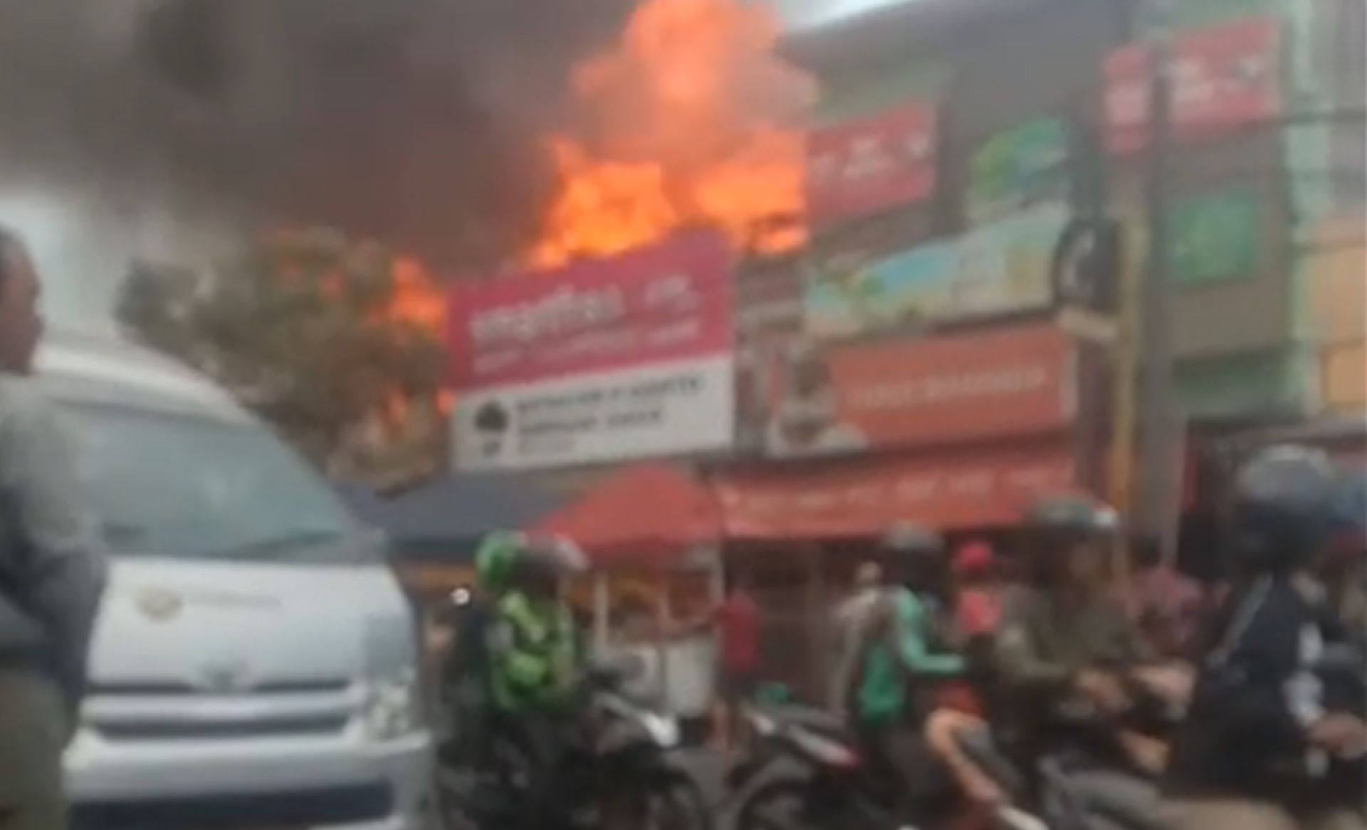 Kebakaran Pasar Simpang Dago Kota Bandung, Jumat 26 Juli 2024 sore