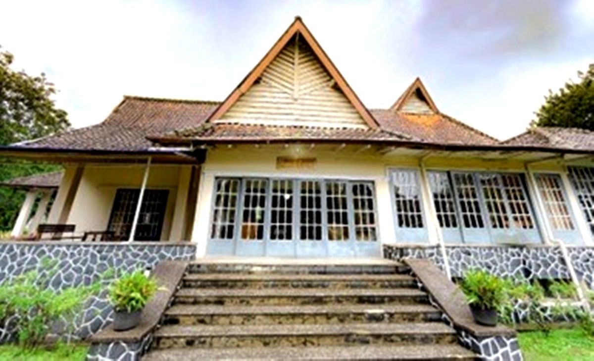 Rumah Bosscha, di perkebunan teh Malabar, Kec. Pangalengan, Kabupaten Bandung.