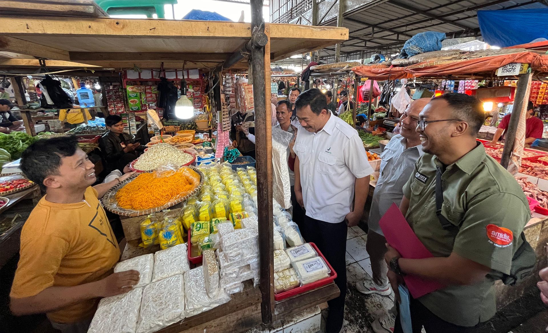 Kegiatan Pasar Pangan Aman dari Balai Besar Badan POM di Bandung yang digelar di Pasar Cipanas, Kabupaten Cianjur Selasa, 30 Juli 2024.