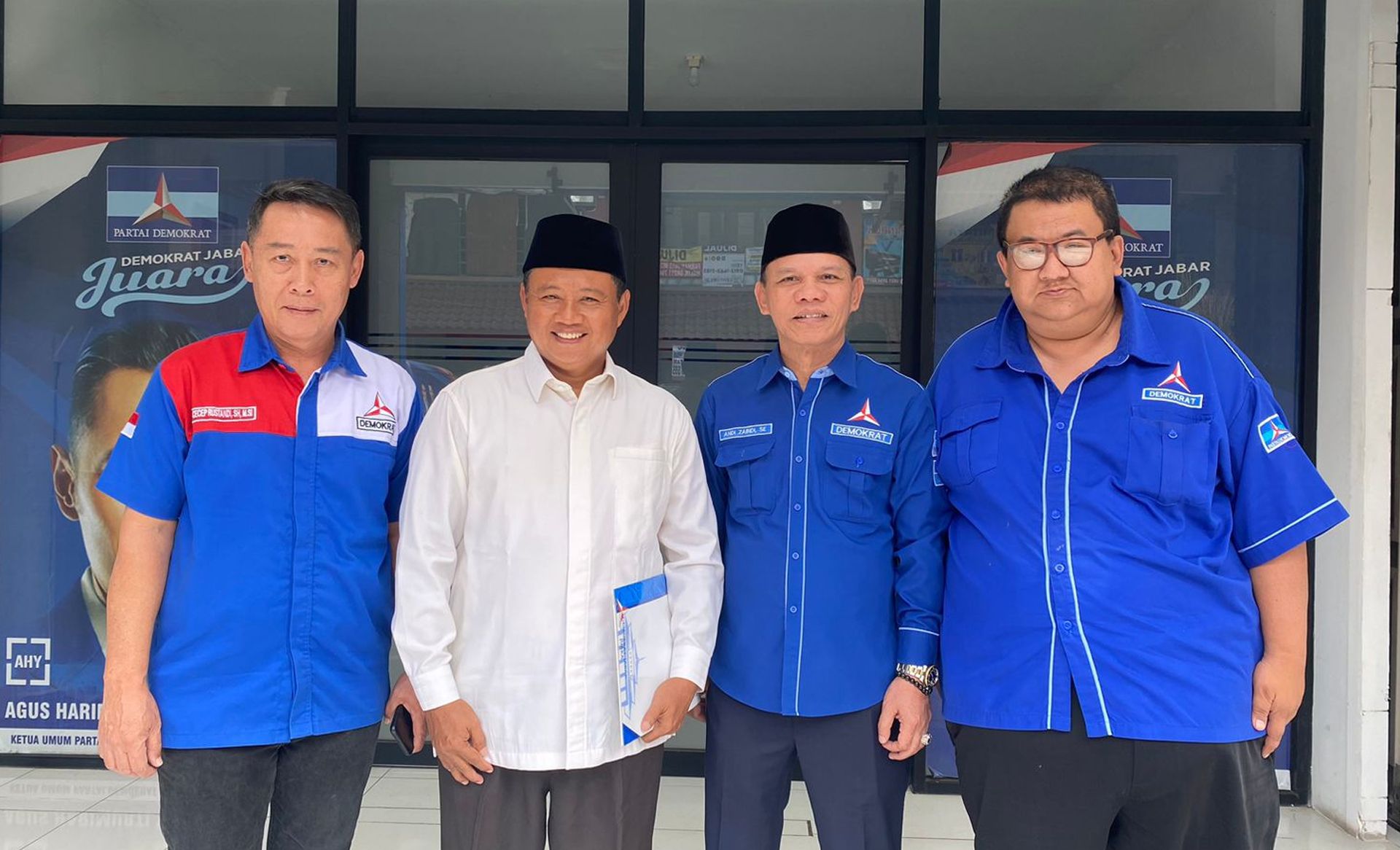 Politisi PPP Uu Ruzhanul Ulum saat berkunjung ke Dewan Pimpinan Daerah (DPD) Partai Demokrat Jabar pasa Senin, 29 Juli 2024.