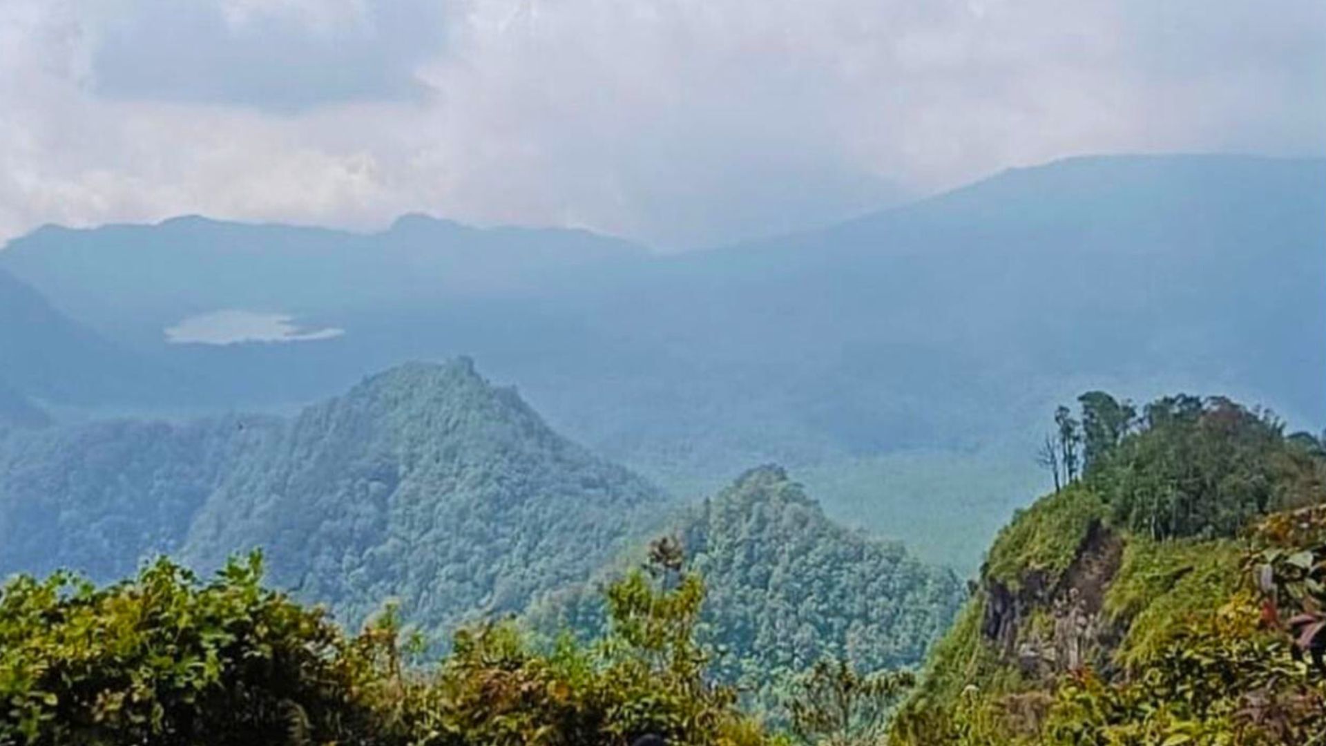 Gunung Burangrang, Tempat Mendaki Favorit dengan Pesona Alam Memukau di ...