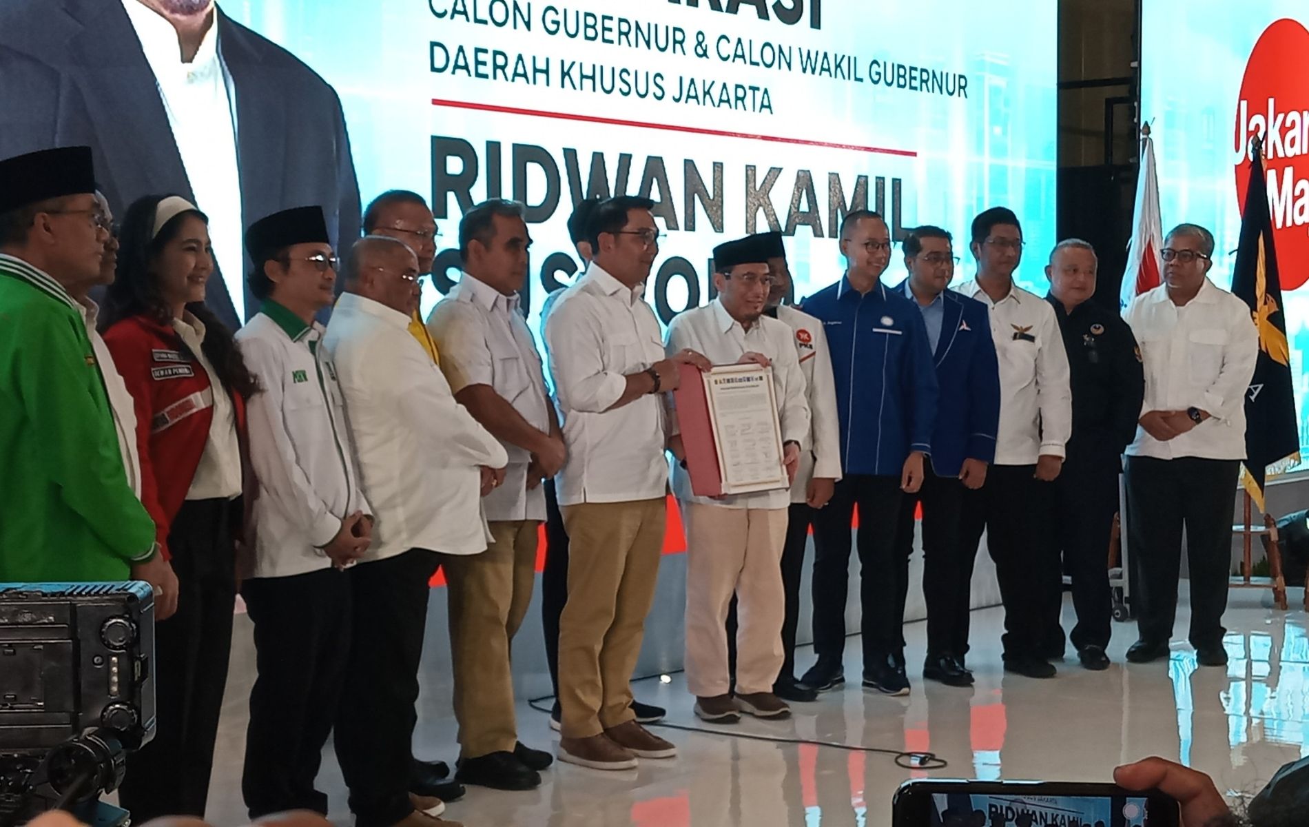 Disaksikan Gibran, Ridwan Kamil Dan Suswono Sah Jadi Cagub-Cawagub ...