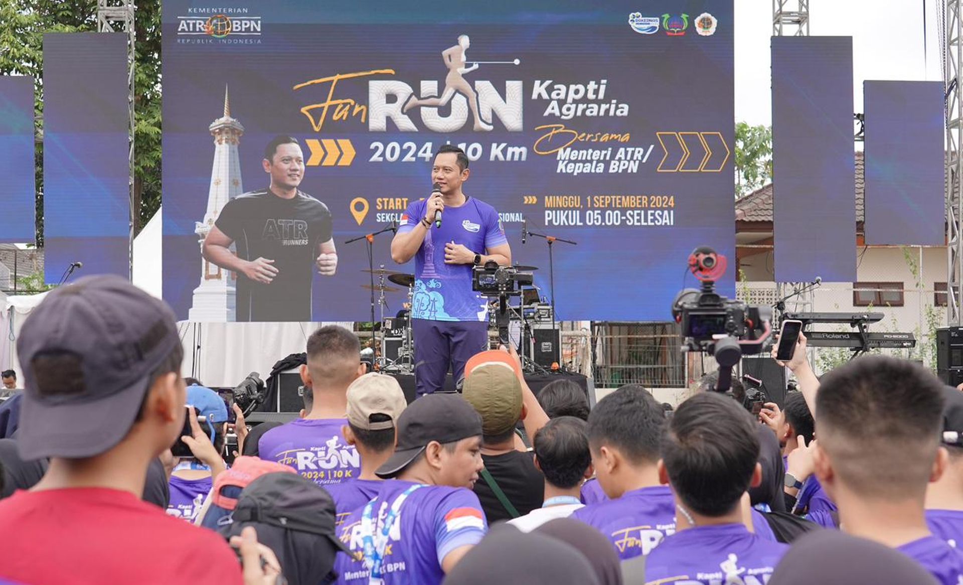 Menteri ATR/BPN Agus Harimurti Yudhoyono (AHY) saat mengikuti kegiatan Fun Run KAPTI-Agraria, di Sekolah Tinggi Pertanahan Nasional (STPN) Yogyakarta, Kabupaten Sleman, Minggu, 1 September 2024.