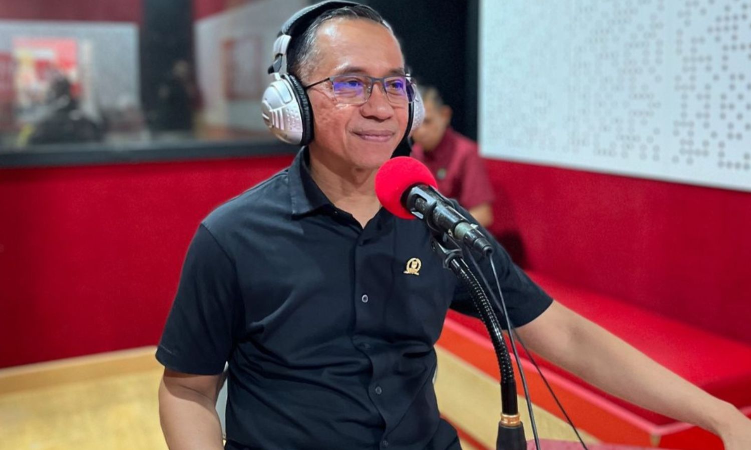 Ketua DPRD Kota Bandung, Asep Mulyadi saat Talkshow OPSI di Radio PRFM