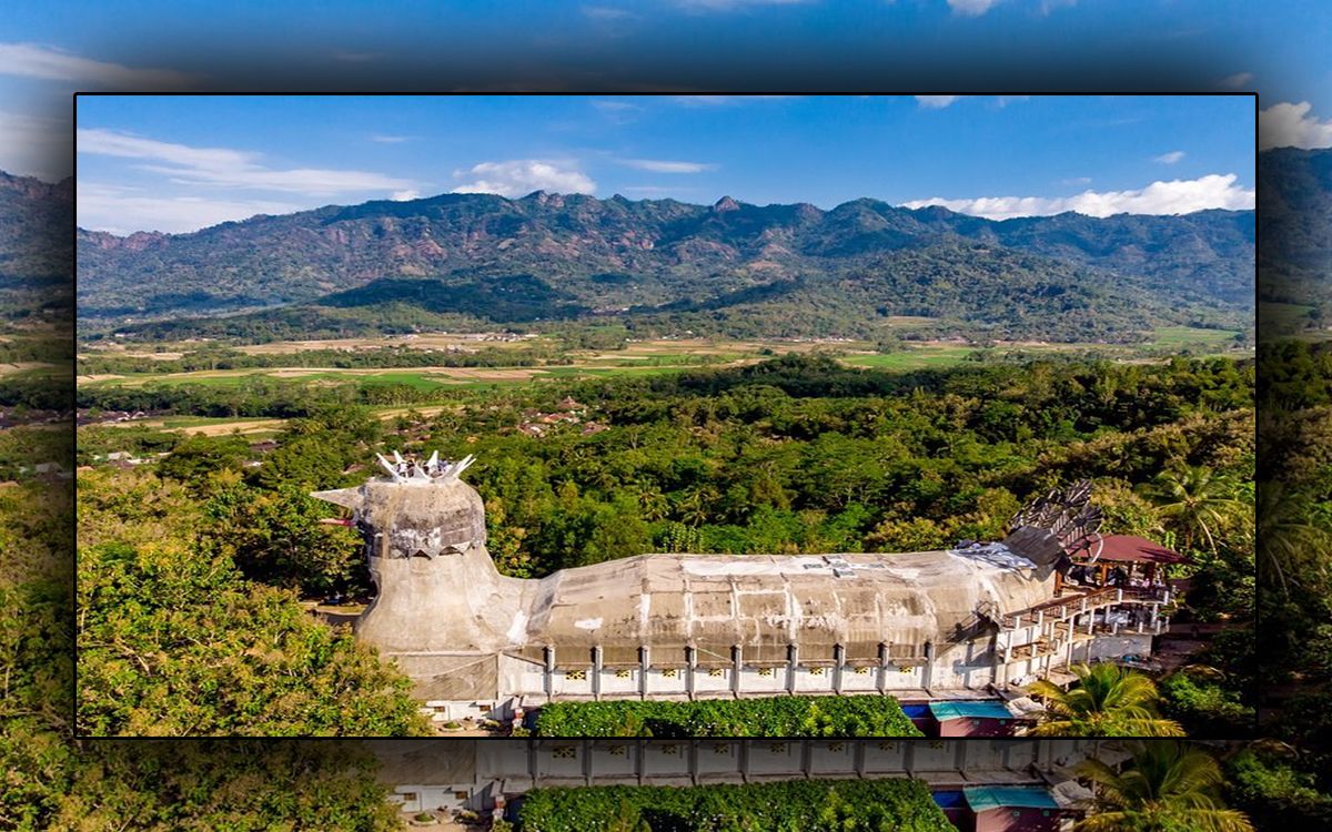 Tempat Traveling Penuh Sejarah: Mengintip Damainya Gereja Ayam Magelang
