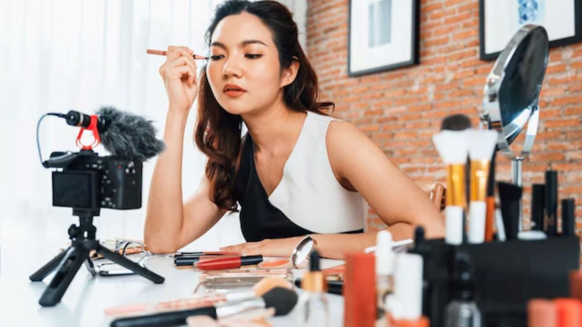 Tren Makeup 2024: Dari Douyin Look yang Glowing hingga Latina Vibes yang Bold dan Menawan!