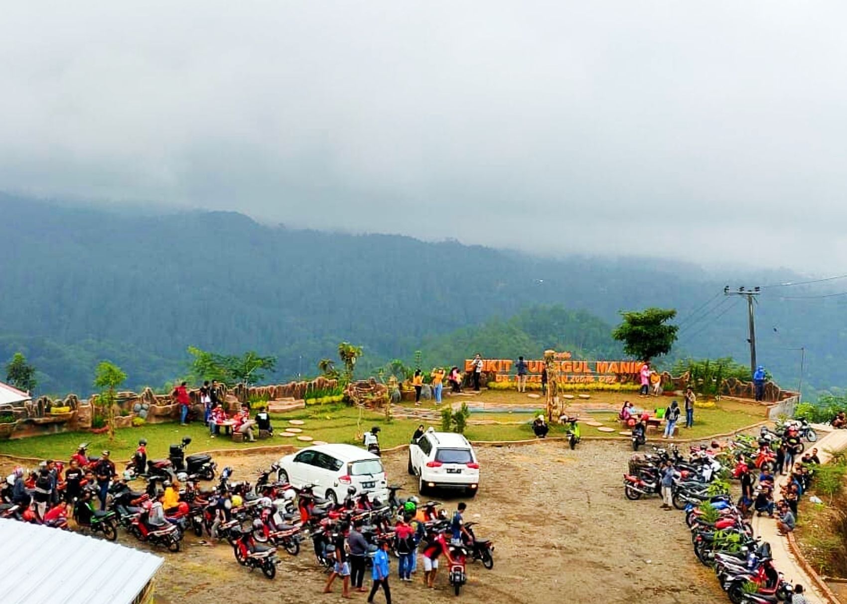 Bukit Tunggul Manik