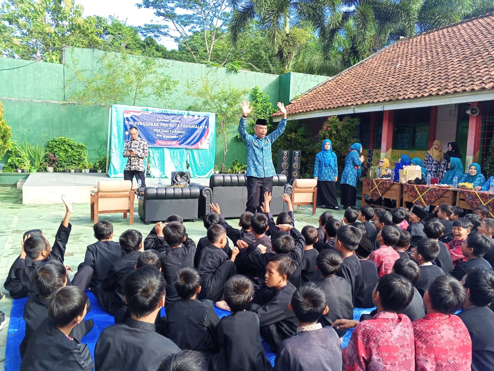 SDN Gunungbatu, Kel Cipedes, Kec Cipedes, Kota Tasikmalaya menjadi lokasi pelaksanaan program "PKK Goes To School" diinisiasi PKK Kota Tasi