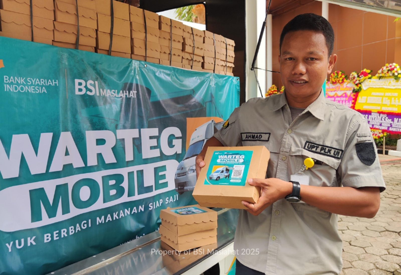 BSI Maslahat hadirkan layanan Medical Check-Up (MCU) gratis dan salurkan paket makanan siap saji melalui Warteg Mobile bagi nasabah BSI di lingkungan UI dan para civitas kampus.