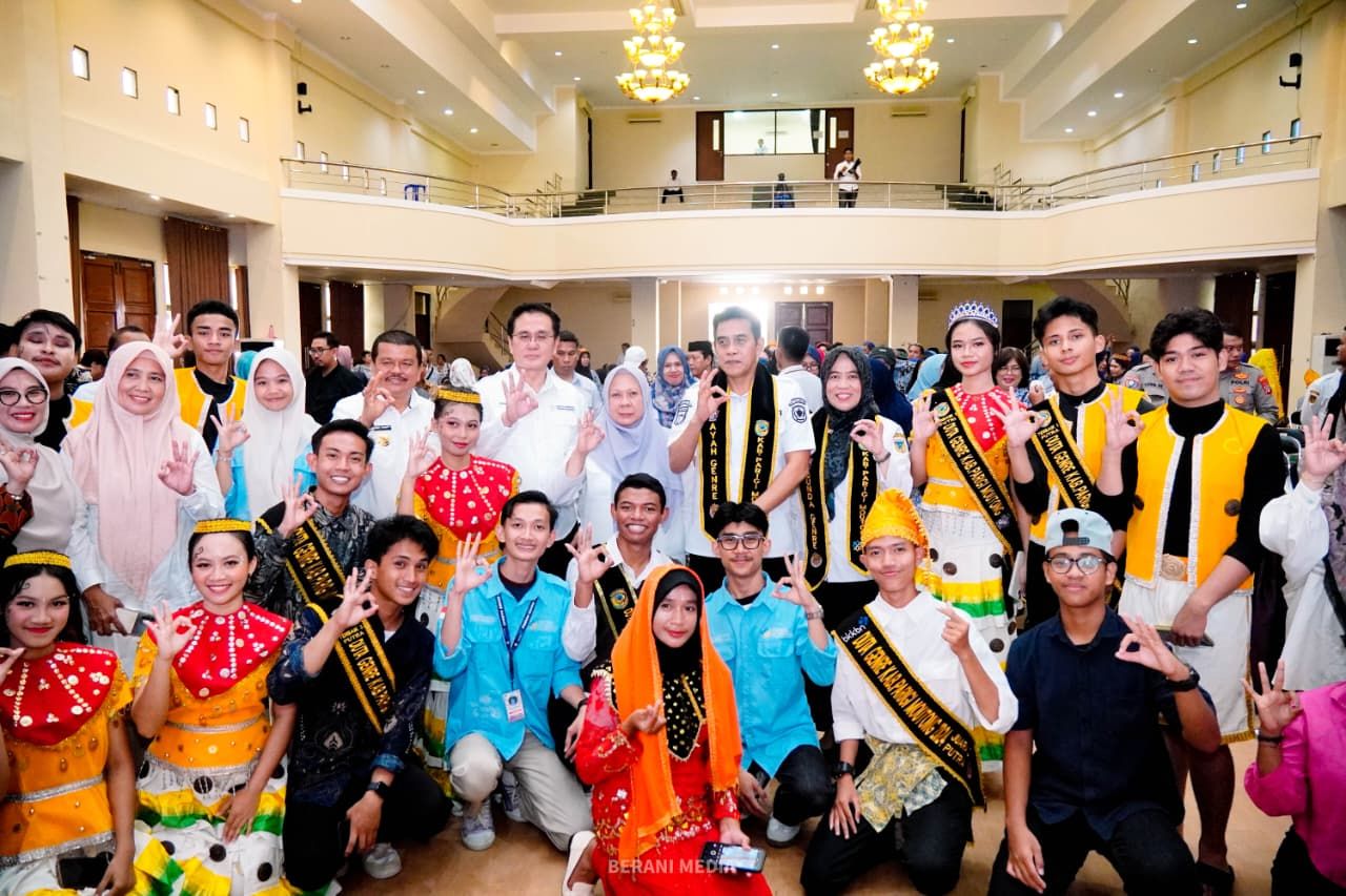 Wakil Gubernur Sulawesi Tengah, dr. Reny A. Lamajido, menghadiri peringatan Hari Keluarga Nasional (Harganas) ke-32 yang dirangkai dengan Jambore Penyuluh Keluarga Berencana (PKB) Tahun 2025