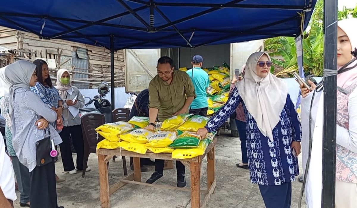 Pemerintah Provinsi Sulawesi Tengah (Pemprov Sulteng) menunjukkan sinerginya dengan pemerintah pusat dalam menanggulangi permasalahan di daerah, khususnya lonjakan harga beras