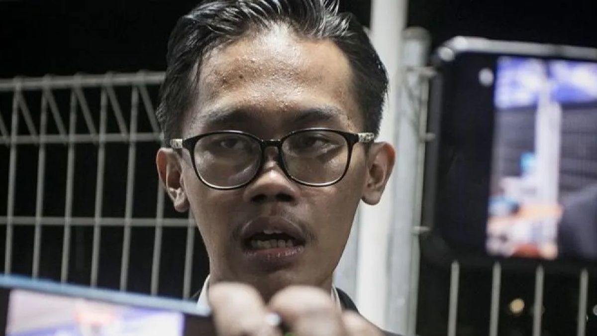 Gibran Digugat sang 'Pahlawan' atas Perkara Wanprestasi, Ada Perjanjian Uang dengan Almas Tsaqibbirru Re A?