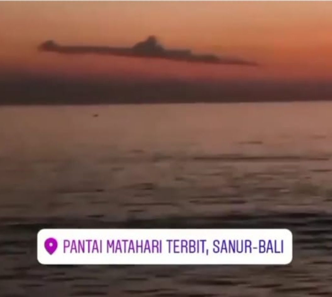 Fenomena Awan Menyerupai Nanggala 402 di Pantai Sanur Terekam Video, Gemparkan  Warganet