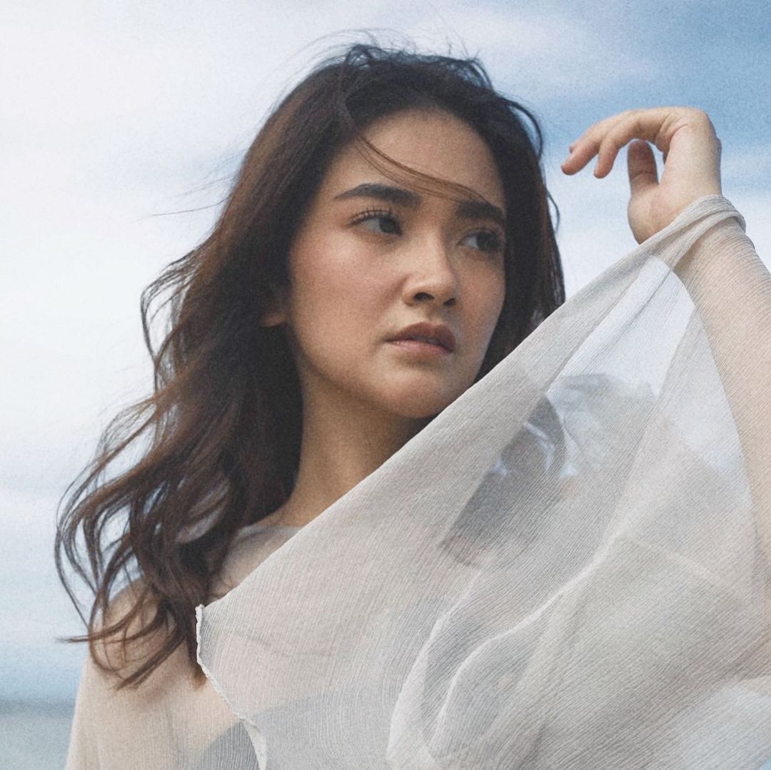 Nadya arina