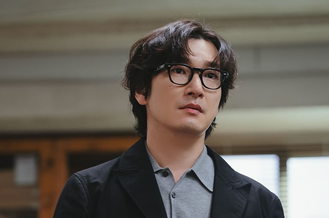Berikut informasi jadwal tayang, sinopsis, daftar pemeran utama dan link nonton drama Divorce Attorney Shin episode 8.