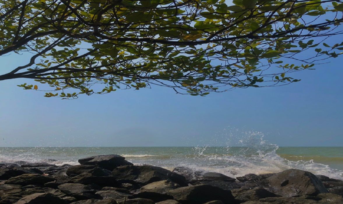 Pantai Kepuh Indramayu, wisata pantai gratis yang hits di Indramayu.*/Instagram/@sil.viana/