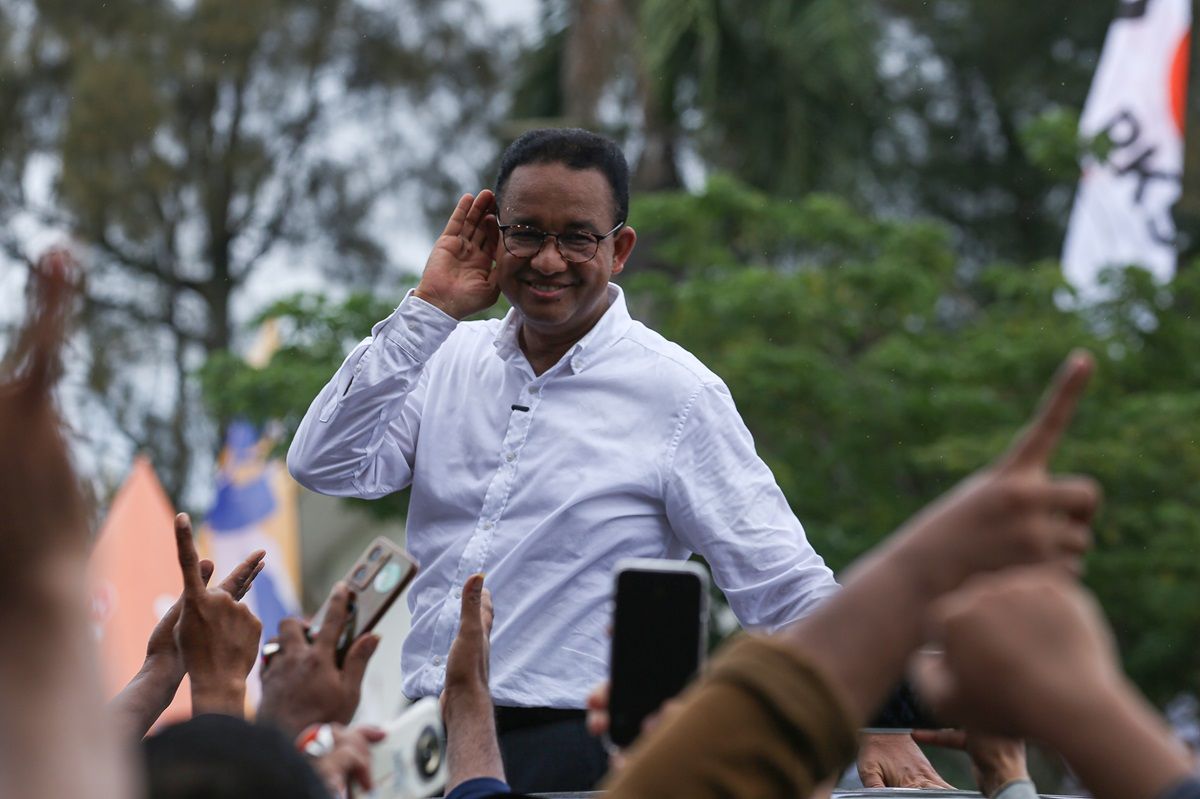 Anies enggan berkomentar banyak ihwal kekhawatiran Prabowo menghadapi debat kelima. Menurutnya, debat merupakan ajang penyampaian fakta.
