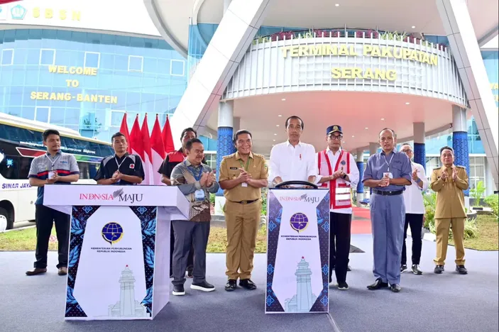 Resmikan Terminal Tipe-A Pakupatan Berkapasitas 400 Bus, Ini Harapan ...