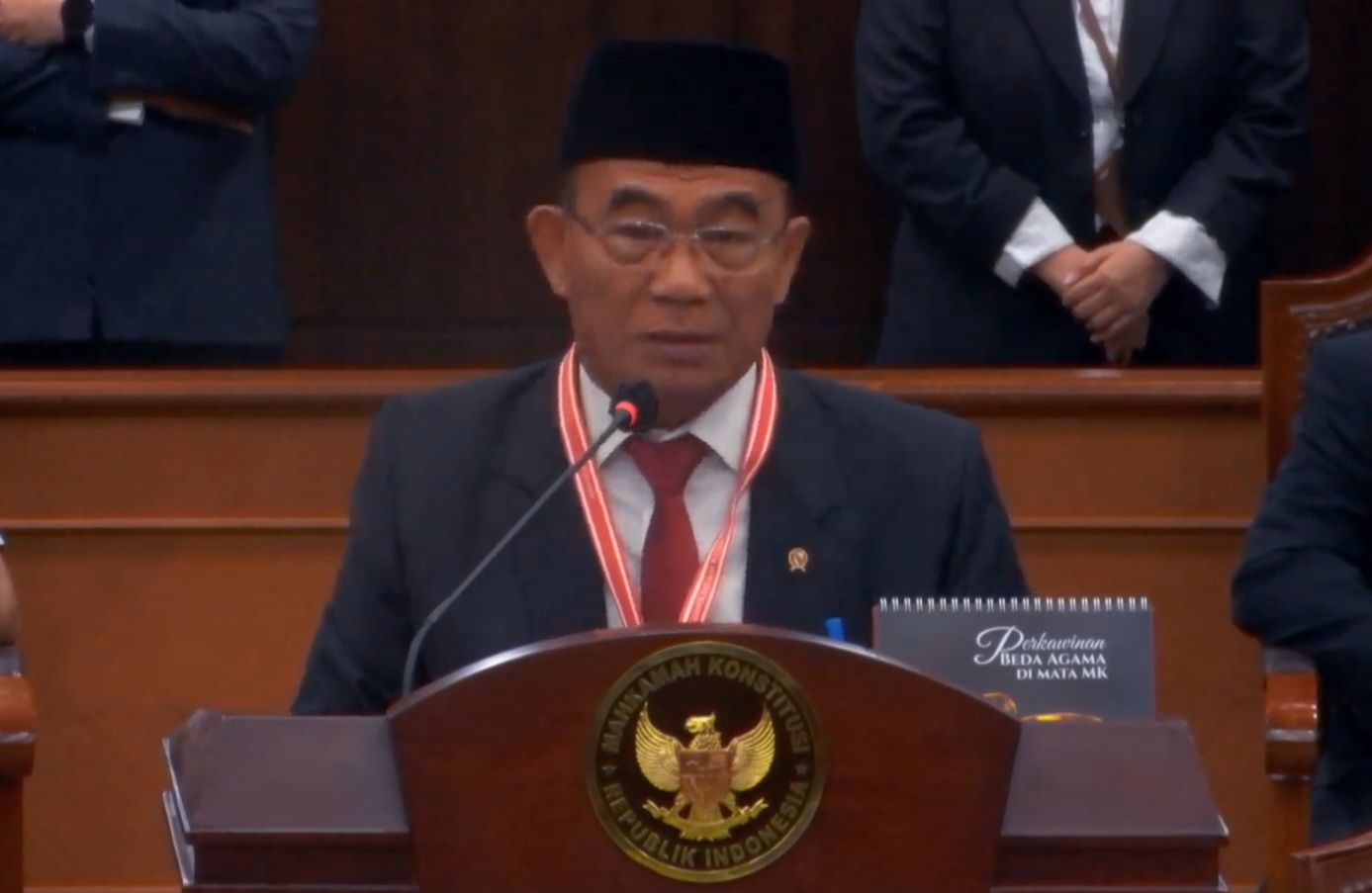 Menko PMK, Muhadjir Effendy memberikan keterangan dalam sidang di Mahkamah Konstitusi, 5 April 2024.