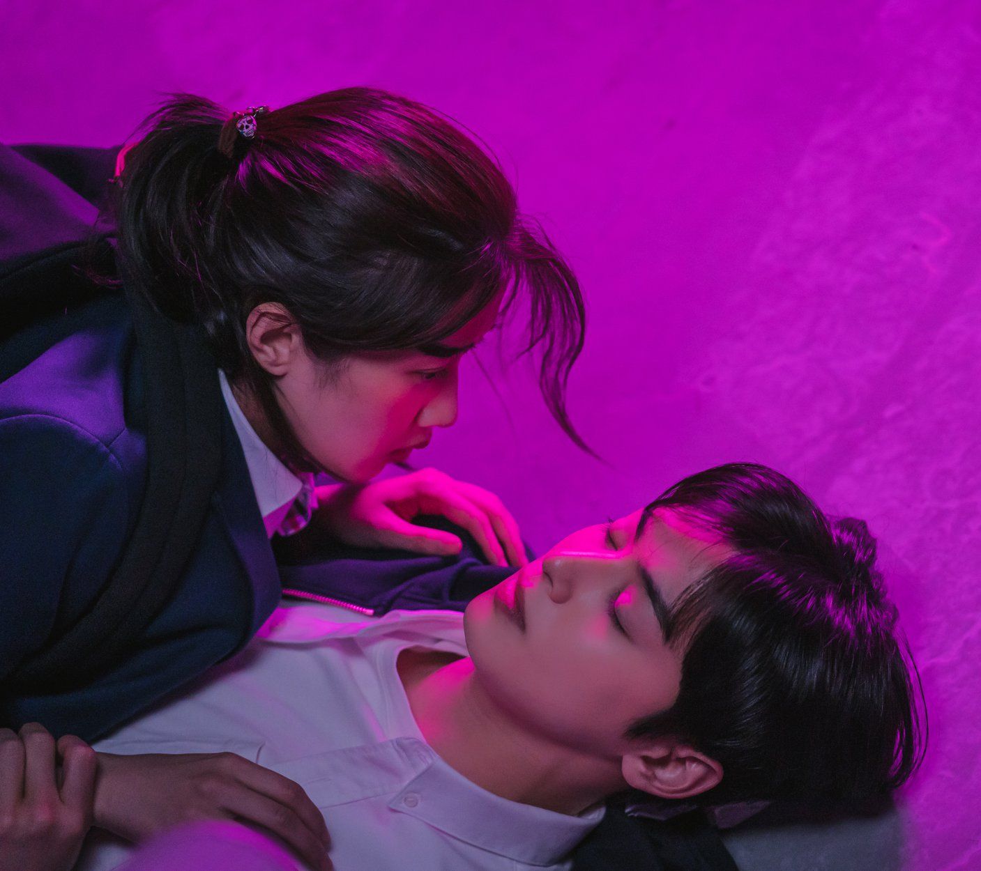 Cuplikan gambar drama korea True Beauty yang diperankan oleh Cha Eun Woo dan Moon Ga Young