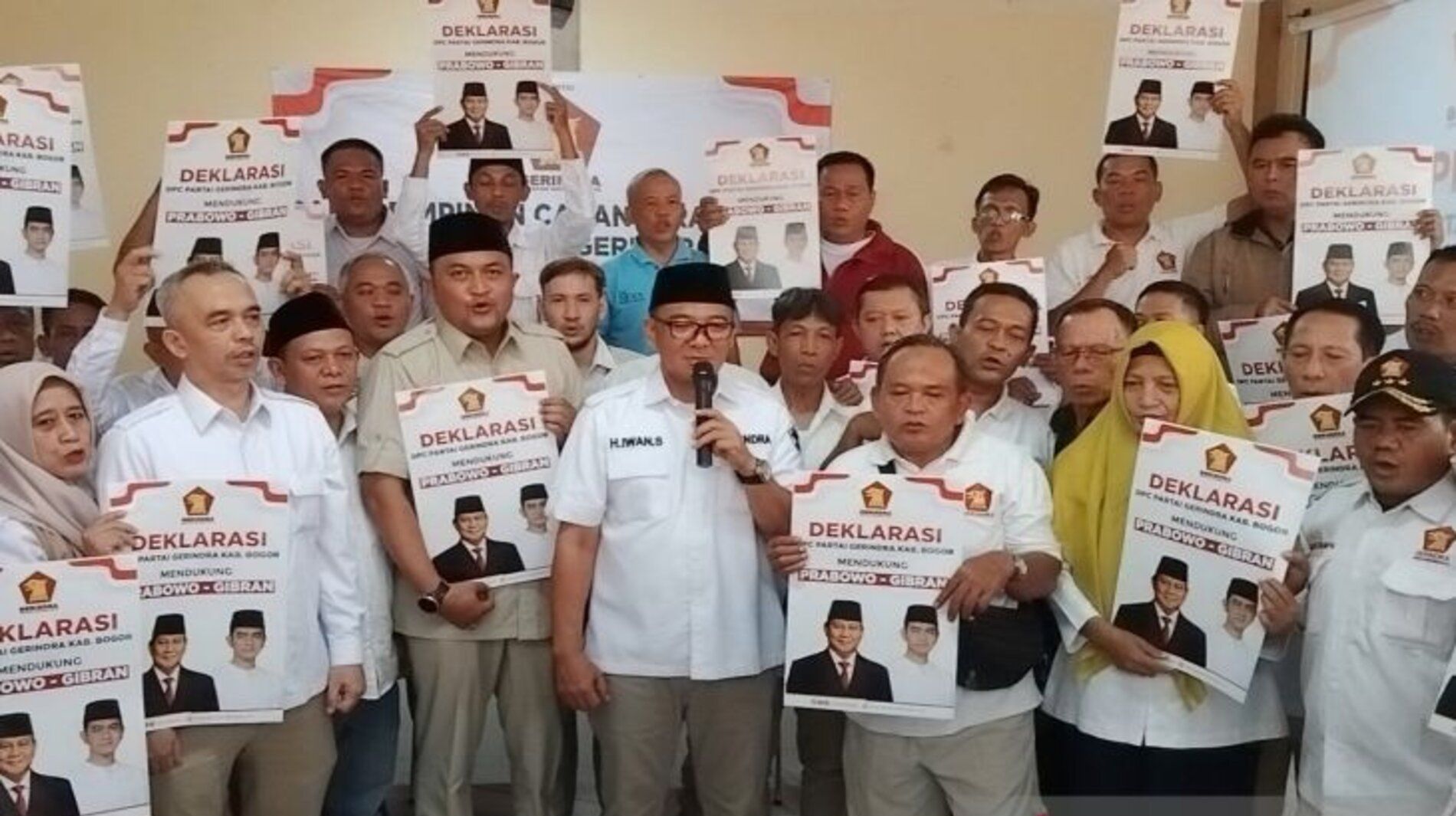 Pengurus DPC dan Ketua PAC Partai Gerindra se-Kabupaten Bogor deklarasi di Sekretariat DPC Partai Gerindra, Cibinong, Kabupaten Bogor. 