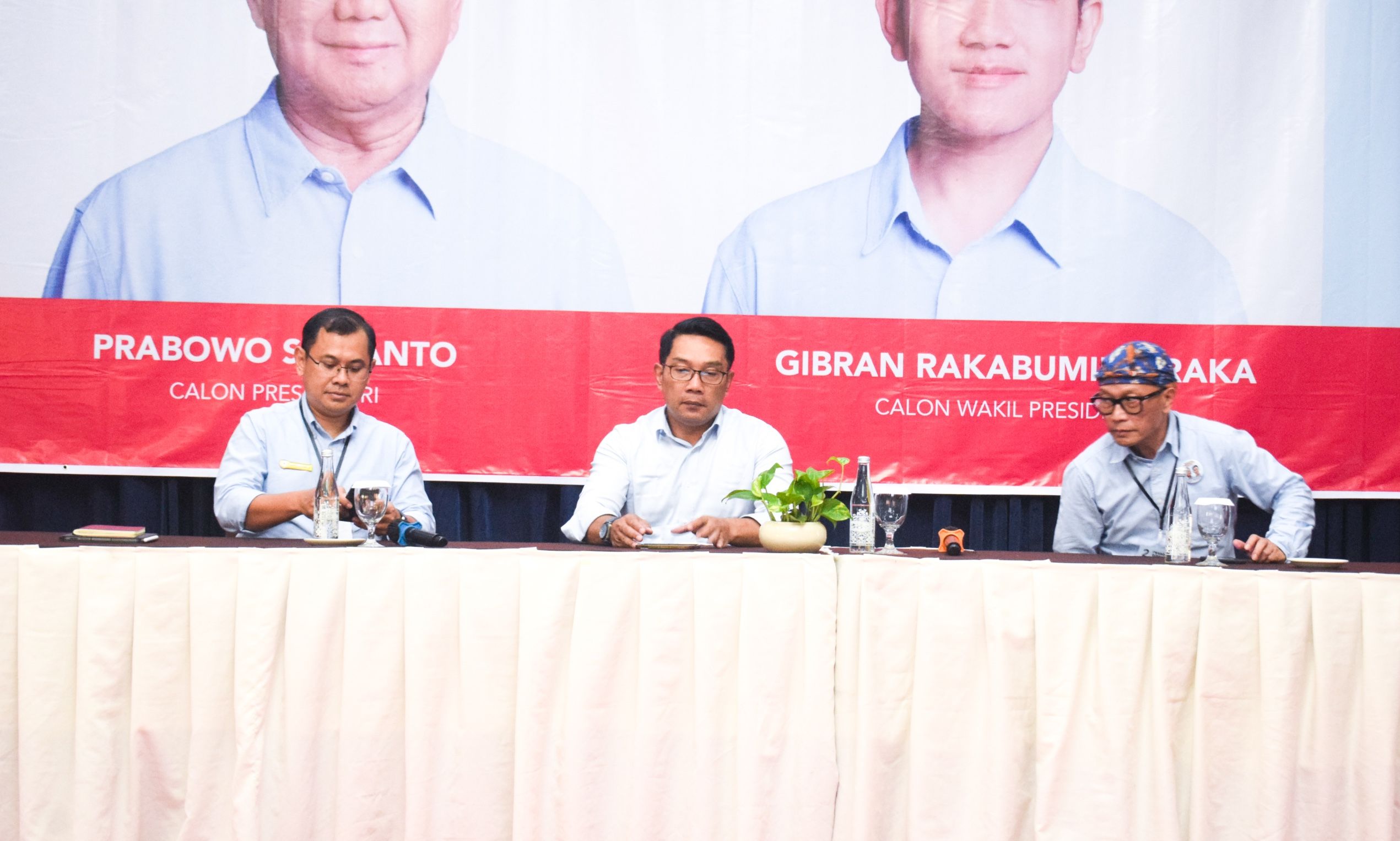 Tim Kampanye Daerah (TKD) Jawa Barat Prabowo-Gibran menghadiri pertemuan di Hotel Horison, Bandung, Jumat 8 Desember 2023.
