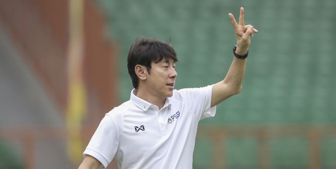 Pelatih Timnas Indonesia, Shin Tae-young.