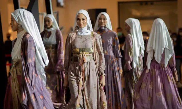 Busana Muslim Produk Paling Laku Selama Ramadhan, Kaftan Jadi Incaran pada Lebaran 2021