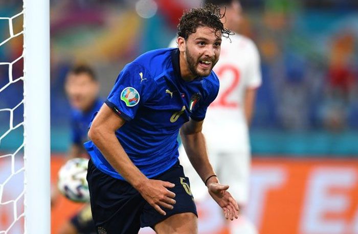 Manuel Locatelli menjadi bintang di laga Italia Vs Swiss Euro 2020 dengan mencetak 2 gol.