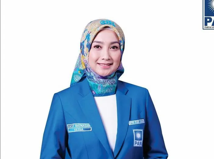 Profil Dan Biodata Desy Ratnasari, Artis Senior Yang Sekarang Jadi ...