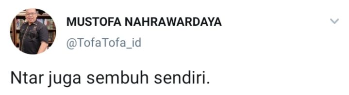 Cuitan Mustofa Nahrawardaya yang tampak menyindir Menkes Budi Gunadi yang sebut tak perlu khawatir masuknya varian Omicron ke Indonesia.