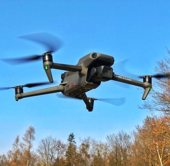 Menerbangkan drone pada jarak yang lebih jauh dari zona konflik