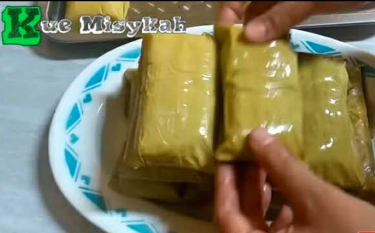 Menu resep cemilan kue Nagasari yang aduhai rasanya, cocok temani anda saat nonton siaran piala dunia