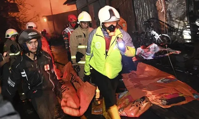8 Orang Masih Hilang dalam Kebakaran Pertamina Depo Plumpang Jakarta, Permukiman Padat Potensi Korban Banyak